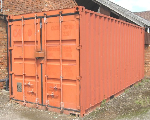 Picture of the storage container unit to let